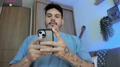 Alejandro online show from 06-23-26, 08:18