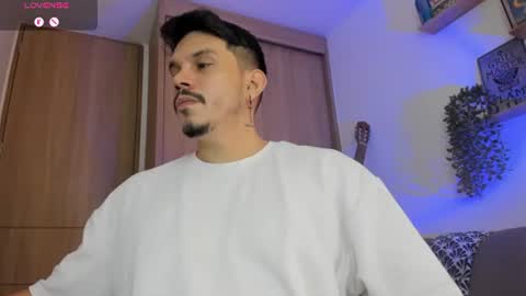 Alejandro online show from 07-19-26, 01:15
