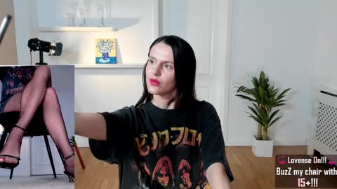 Elle  online show from 01-04-25, 12:27