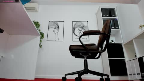 Elle  online show from 03-12-25, 08:51