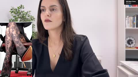 Elle  online show from 11-11-25, 03:23