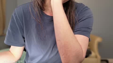 Leia Swift online show from 03-17-26, 08:06