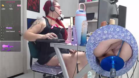 Snapshot of leidycrstnch21 chatting on 01-15-26, 02:21 LeidyDi223 online show from 01-15-26, 02:21