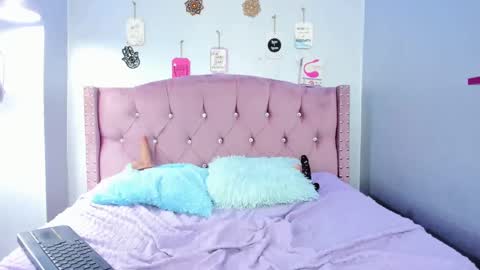 LEIGH ANGELS online show from 03-04-25, 11:54