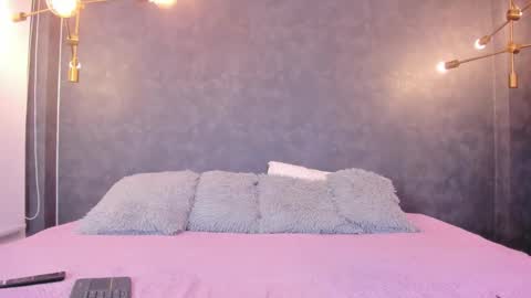 LEIGH ANGELS online show from 11-14-25, 10:18