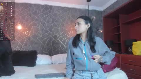 LEIGH ANGELS online show from 02-25-26, 03:16