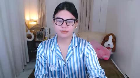 Cailey online show from 09-12-25, 01:49