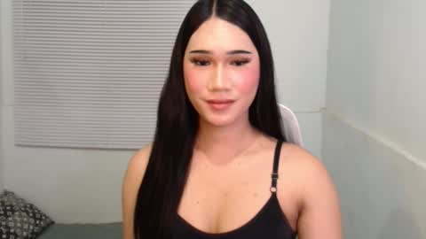 Snapshot of leighs_celine chatting on 03-03-26, 05:19 leighs_celine online show from 03-03-26, 05:19