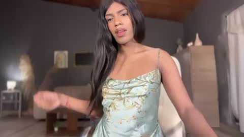 Leila     online show from 06-16-26, 02:36