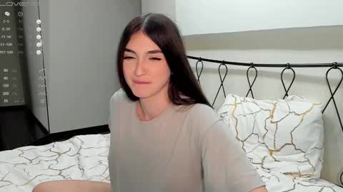 Snapshot of leila_4ever chatting on 03-12-25, 10:39 Leila online show from 03-12-25, 10:39