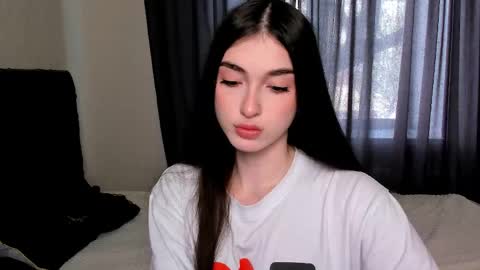 Leila online show from 04-29-26, 11:25