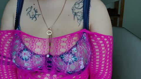 Leila online show from 01-21-25, 04:16