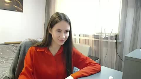 Leila online show from 10-08-25, 10:57