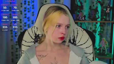 Leila online show from 02-23-26, 02:03