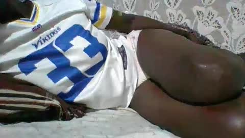 Snapshot of leilah_cute chatting on 03-10-26, 03:33 leilah_cute online show from 03-10-26, 03:33