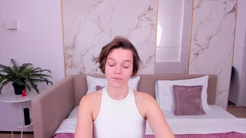 LeilaLawson online show from 12-26-24, 09:44