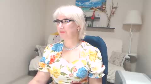 Snapshot of leilamays chatting on 12-03-24, 07:21 Leila Kinky online show from 12-03-24, 07:21