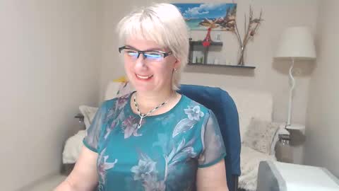 Snapshot of leilamays chatting on 12-04-24, 05:05 Leila Kinky online show from 12-04-24, 05:05