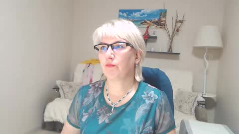 Snapshot of leilamays chatting on 12-04-24, 08:56 Leila Kinky online show from 12-04-24, 08:56