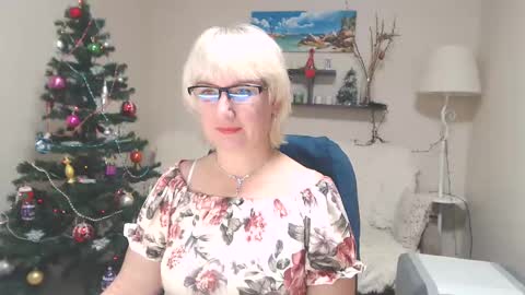 Snapshot of leilamays chatting on 12-22-24, 05:56 Leila Kinky online show from 12-22-24, 05:56