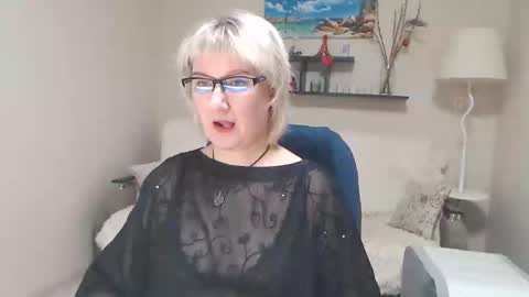 Snapshot of leilamays chatting on 01-31-25, 11:13 Leila Kinky online show from 01-31-25, 11:13