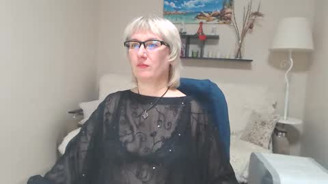 Snapshot of leilamays chatting on 01-31-25, 03:11 Leila Kinky online show from 01-31-25, 03:11