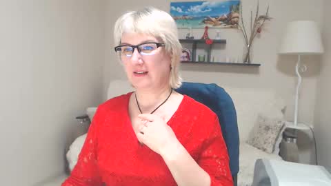 Snapshot of leilamays chatting on 02-03-25, 08:24 Leila Kinky online show from 02-03-25, 08:24
