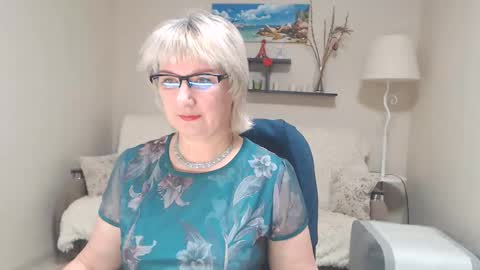 Snapshot of leilamays chatting on 02-09-25, 06:11 Leila Kinky online show from 02-09-25, 06:11