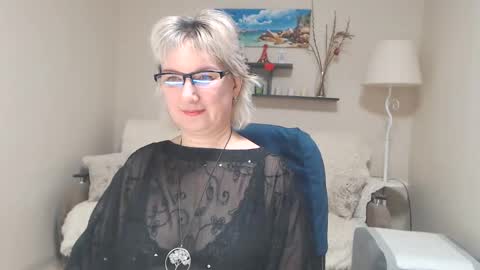 Snapshot of leilamays chatting on 02-12-25, 07:02 Leila Kinky online show from 02-12-25, 07:02