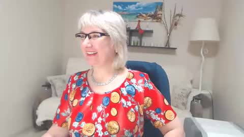 Snapshot of leilamays chatting on 02-13-25, 07:13 Leila Kinky online show from 02-13-25, 07:13