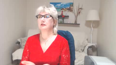 Snapshot of leilamays chatting on 02-18-25, 04:26 Leila Kinky online show from 02-18-25, 04:26