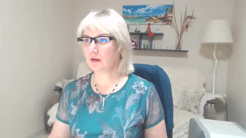 Snapshot of leilamays chatting on 02-20-25, 08:06 Leila Kinky online show from 02-20-25, 08:06