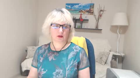 Snapshot of leilamays chatting on 03-12-25, 04:41 Leila Kinky online show from 03-12-25, 04:41