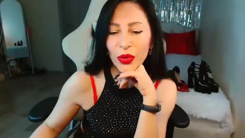 Snapshot of leilamurray chatting on 02-11-25, 04:24 leilamurray online show from 02-11-25, 04:24