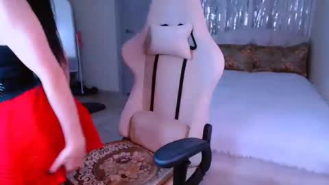 Snapshot of leilamurray chatting on 03-06-25, 02:29 leilamurray online show from 03-06-25, 02:29