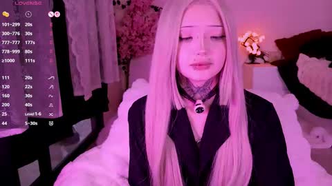 Snapshot of lein_bone chatting on 02-25-26, 12:09 Lein online show from 02-25-26, 12:09