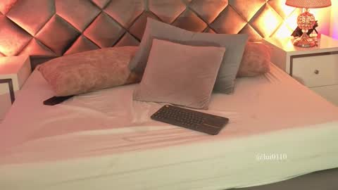 Snapshot of leizathompson chatting on 02-03-26, 07:52 Leizathompson online show from 02-03-26, 07:52