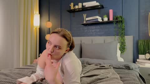 Snapshot of lela_ryan chatting on 01-09-25, 03:15 Lela online show from 01-09-25, 03:15
