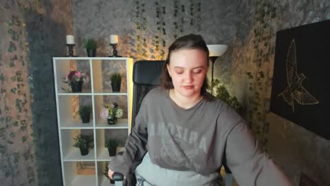 Snapshot of lela_ryan chatting on 01-11-25, 06:14 Lela online show from 01-11-25, 06:14