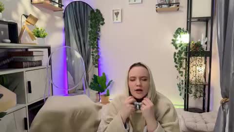 Snapshot of lela_ryan chatting on 02-15-25, 02:58 Lela online show from 02-15-25, 02:58