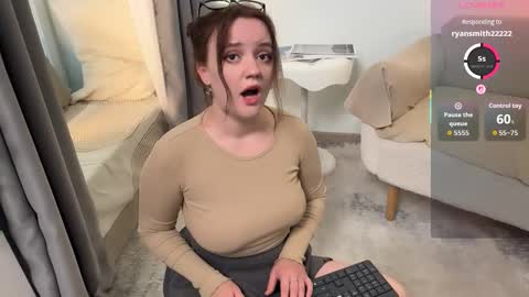 Snapshot of lela_ryan chatting on 09-24-25, 01:36 Lela online show from 09-24-25, 01:36