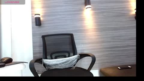 lelehott01 online show from 07-18-26, 03:22