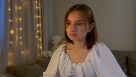 Snapshot of lelia_vibe chatting on 06-16-26, 06:10 Lelia online show from 06-16-26, 06:10