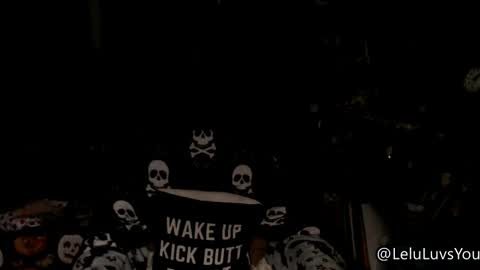 Snapshot of leluluvsyou chatting on 11-01-25, 05:42 Lelu Fallas online show from 11-01-25, 05:42