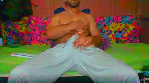 Snapshot of lemao77 chatting on 10-18-25, 01:19 SEX MASTER online show from 10-18-25, 01:19