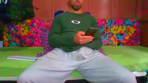 Snapshot of lemao77 chatting on 10-19-25, 02:50 SEX MASTER online show from 10-19-25, 02:50