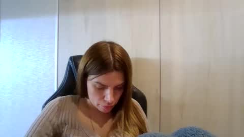 Snapshot of lena6122000 chatting on 10-15-25, 07:25 lena6122000 online show from 10-15-25, 07:25