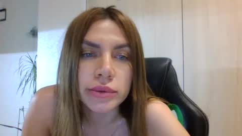 lena6122000 online show from 06-17-26, 10:21