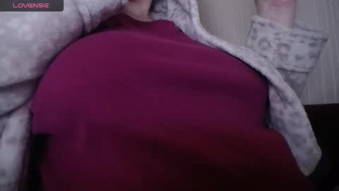 lenagolden online show from 04-21-26, 02:56