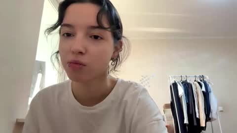 Snapshot of lenagoode chatting on 03-10-26, 08:41 Kate online show from 03-10-26, 08:41